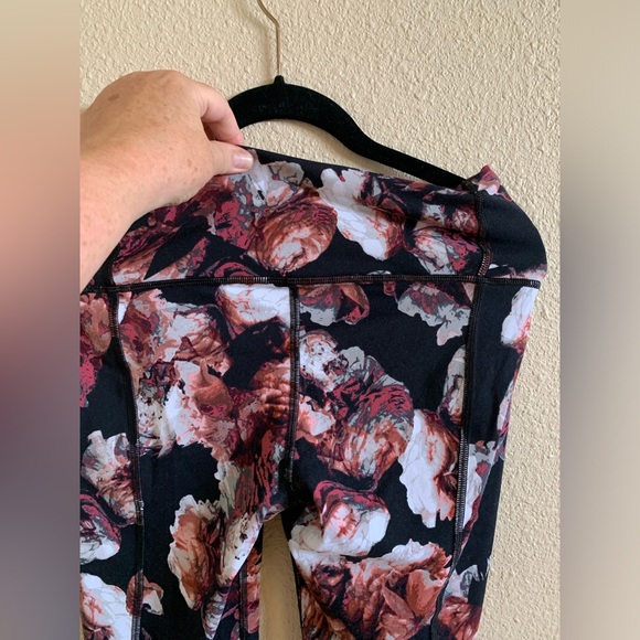 Victoria’s Secret Sport Floral Knockout Leggings 🌴 - Picture 5 of 6